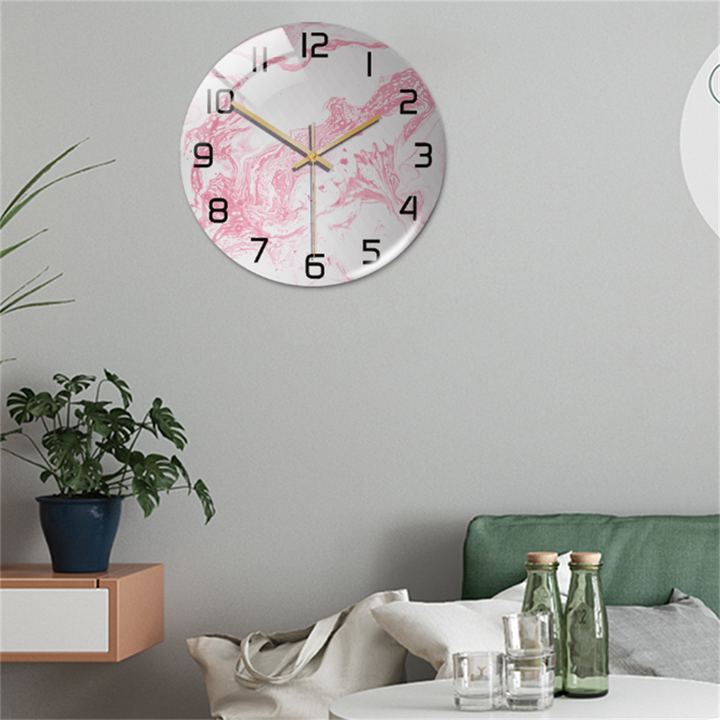 Horloge moderne, murale, silencieuse, effet marbre, indispensable pour un intérieur stylé.