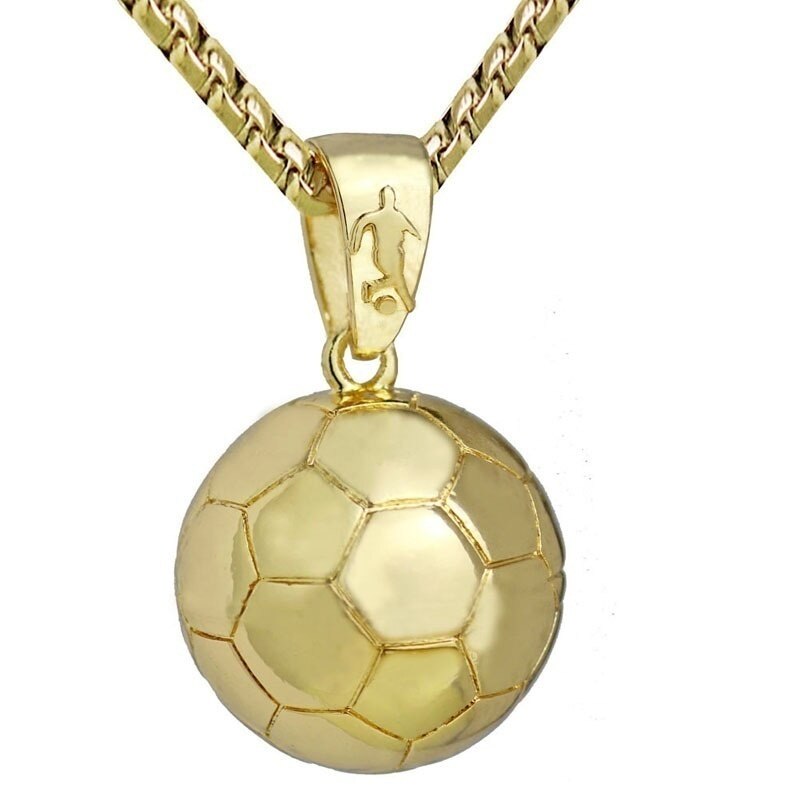 Bijou femme élégant: collier chaîne fine avec pendentif scintillant, mode chic.