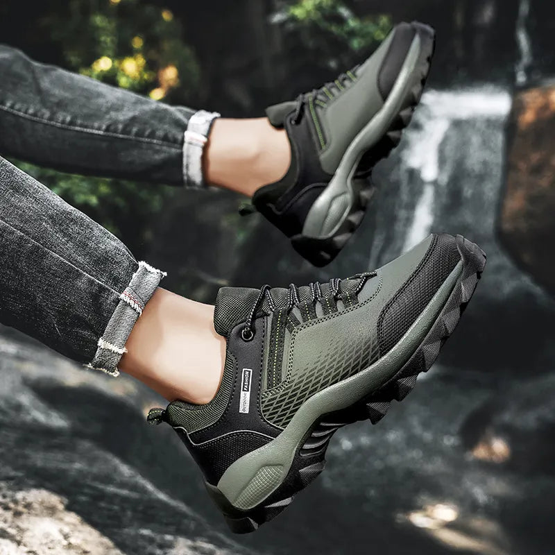 Chaussures de randonnée hommes imperméables, grand confort et design unique style astronomique pour l'aventure.
