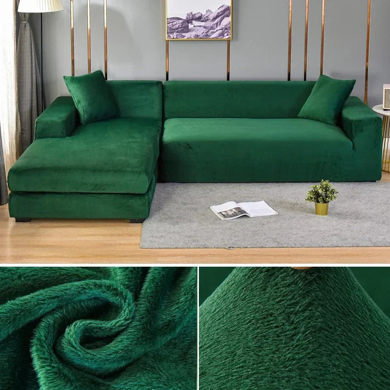 Housse de canapé velours ajustée, extensible pour un look impeccable et élégant.