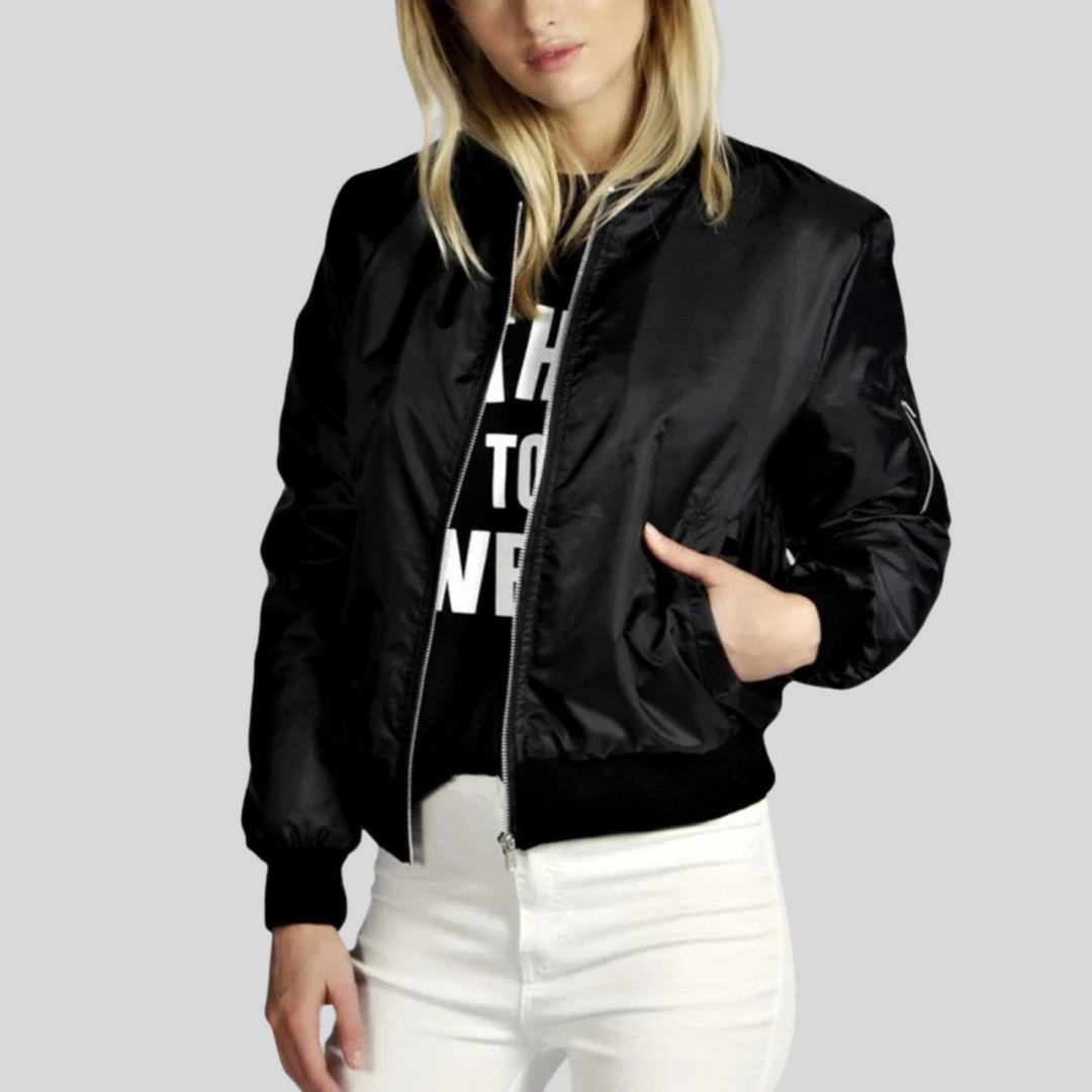 Veste bomber légère Khloe pour femme, style moderne et décontracté, idéale mi-saison. Confortable et élégante.