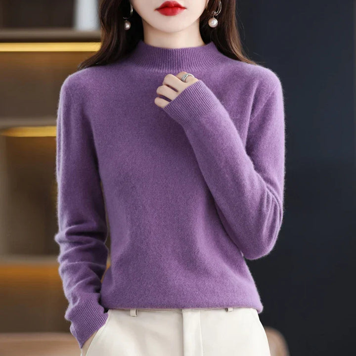 Mode femme : pull chaud à col montant, tricot épais pour un confort hivernal optimal.