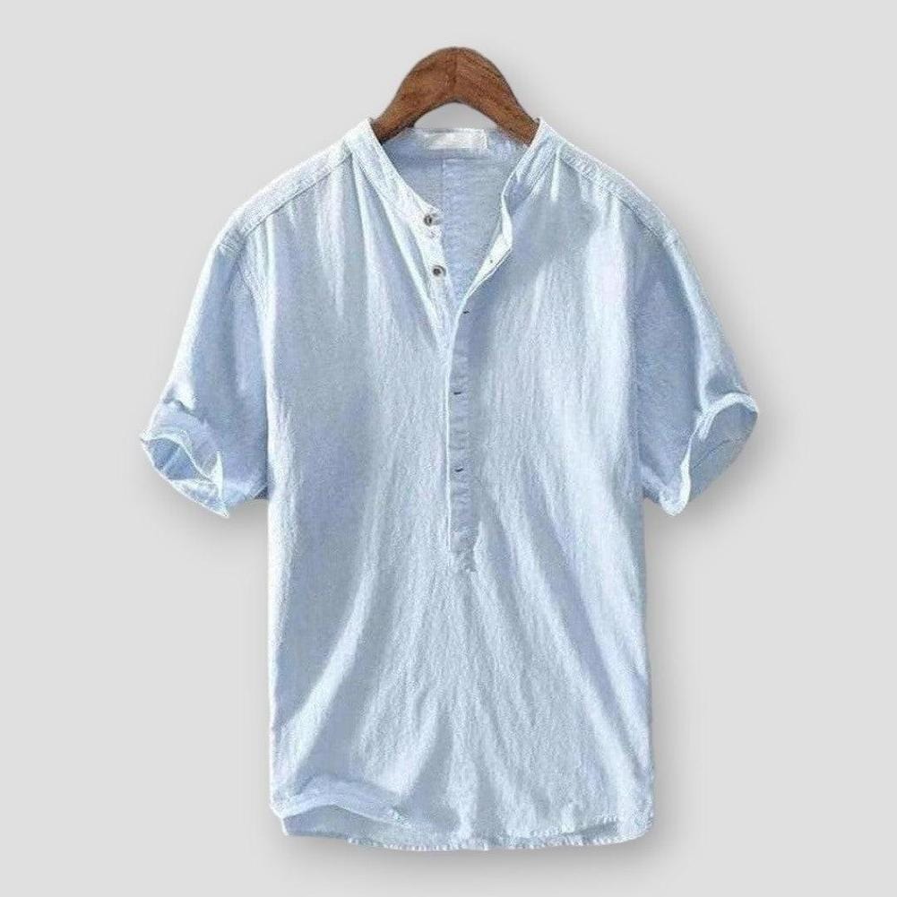 Texture du tissu léger de la chemise homme Provence, offrant confort et respirabilité pour l'été.