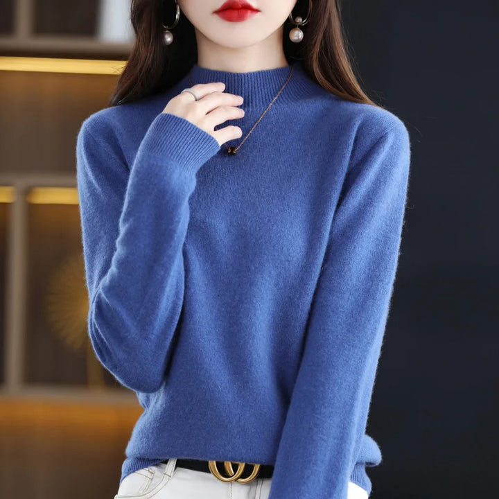 Pull chaud col montant femme beige, tricot doux et élégant pour l'hiver.