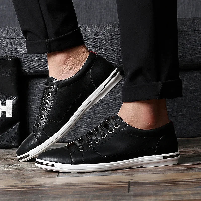 Sneaker homme résistante, conçue pour le confort et la durabilité en environnement urbain.