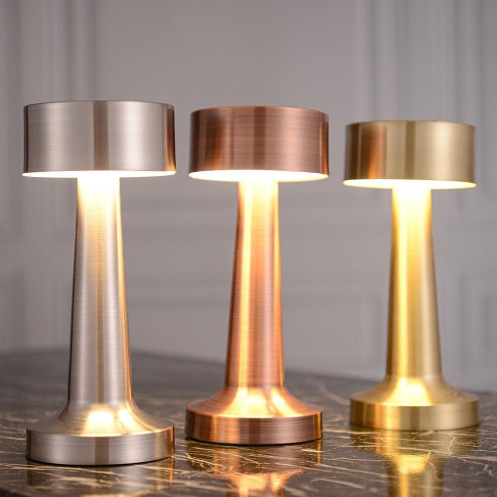 Éclairage LED de table, sans fil, rechargeable, design moderne, parfait pour salon ou bureau.