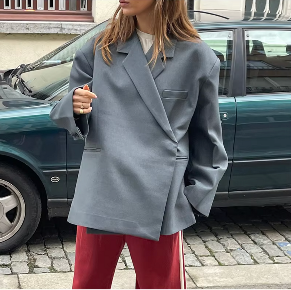 Veste blazer oversize chic Felice pour femme, coupe moderne et polyvalente, idéale pour toute occasion mode.