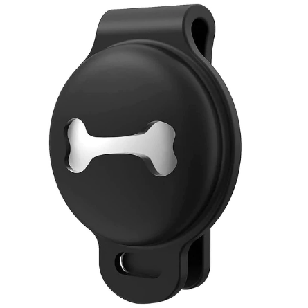Chien portant un collier avec traceur GPS intégré, assurant le suivi et la sécurité en extérieur pour animaux.