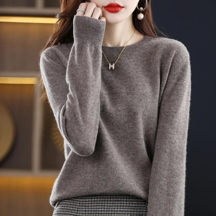 Pull femme doux, élégant et chaud. Idéal pour le confort en hiver, mode féminine et chic.