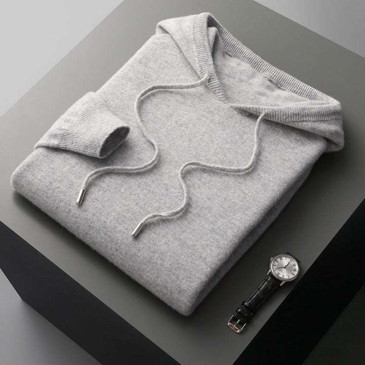 Sweat-shirt homme à capuche, doux et chaud. Parfait pour le confort et la mode décontractée.