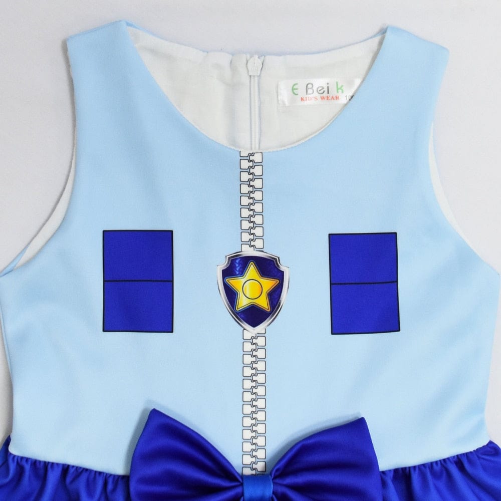 Déguisement Pat Patrouille fille, robe éclatante, cape et masque, pour jeux de rôle créatifs.
