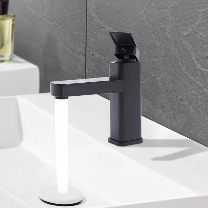 Robinet lavabo noir mat avec affichage température LED, design moderne en acier inoxydable pour salle de bain.
