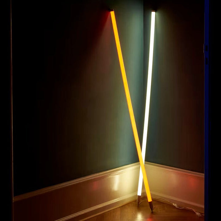 Lampe flexible LED tube néon, parfaite pour un éclairage d'ambiance personnalisable et design.