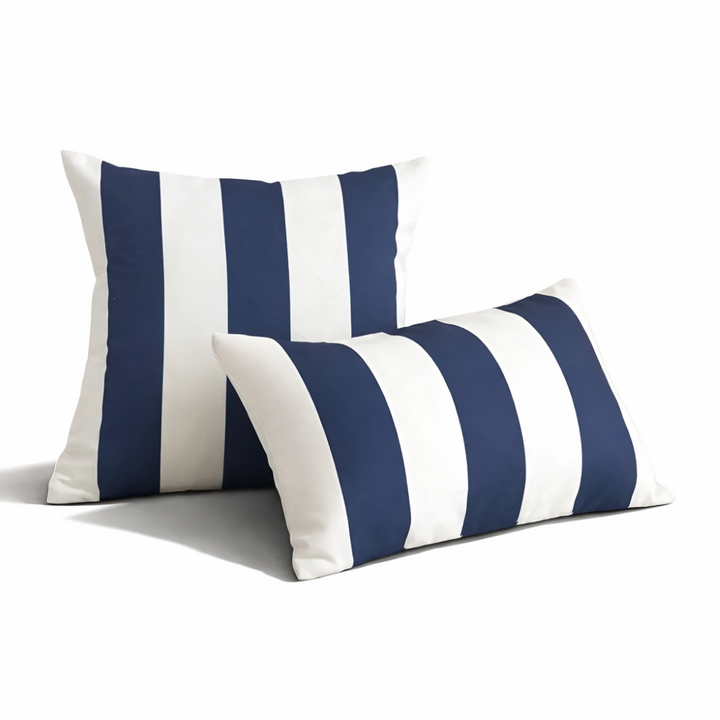Housse de coussin polyester rayée d'été, déhoussable et imperméable pour terrasse moderne. Parfait pour le jardin.