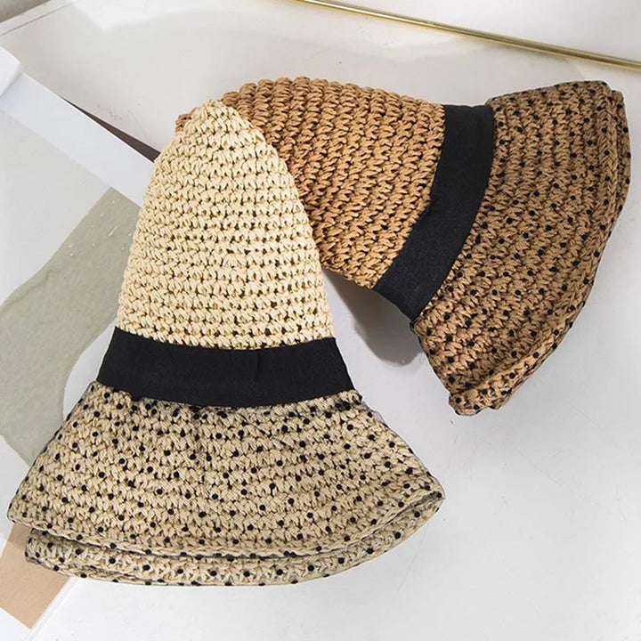 Chapeau d'été femme élégant kaki/beige, en paille, idéal pour la plage et une protection solaire chic.