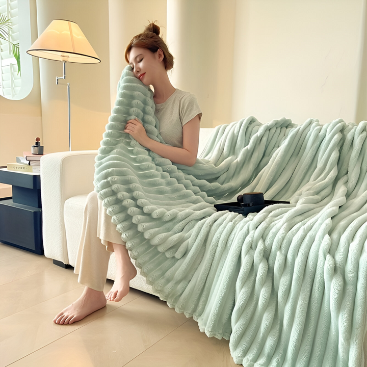 Couverture polaire confortable, parfaite pour la décoration de la chambre et les nuits douces.