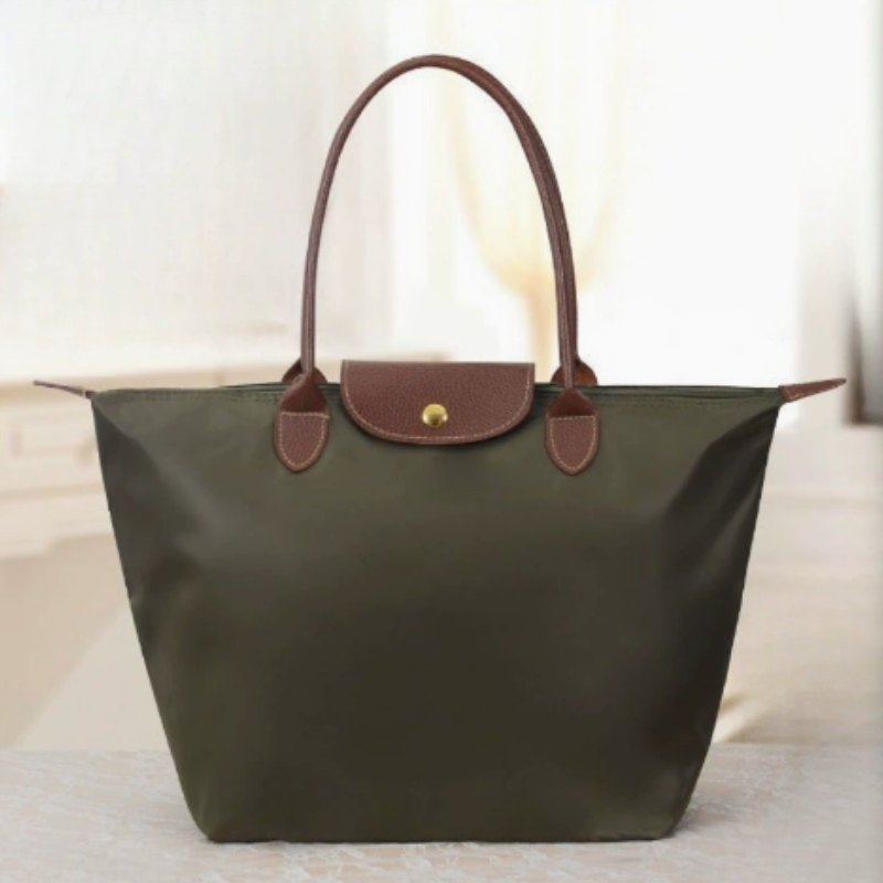 Sac femme élégant, en nylon et cuir résistant à l'eau. Style luxe et pratique, parfait pour la mode au quotidien.