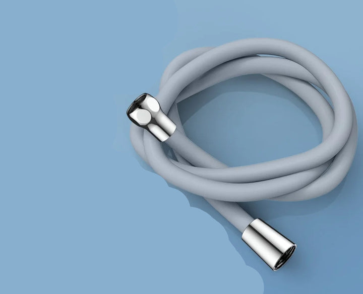 Flexible de douche en silicone durable et résistant, idéal pour une installation facile dans toute salle de bain moderne.
