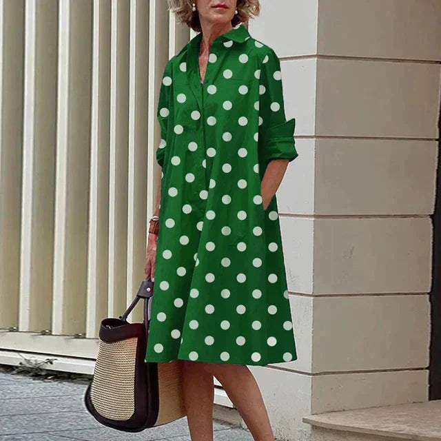 Élégante robe midi femme casual avec poches, pour un look décontracté chic et confortable.