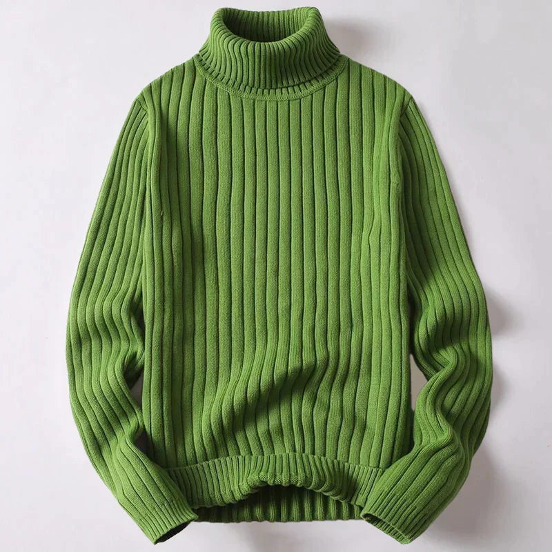 Pull homme à col roulé en maille douce, idéal pour le confort et le style élégant durant l'hiver.