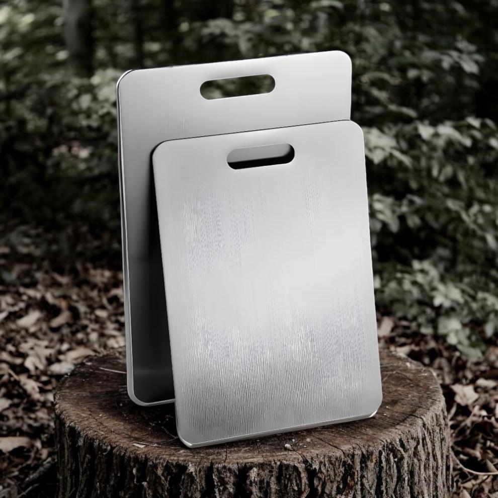 Planche à découper TitanSlice en titane, antibactérienne, pour une cuisine saine et durable.