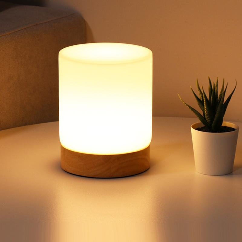 Lampe de table tactile LED en verre pour ambiance 360°, design moderne, parfaite pour salon ou chambre.