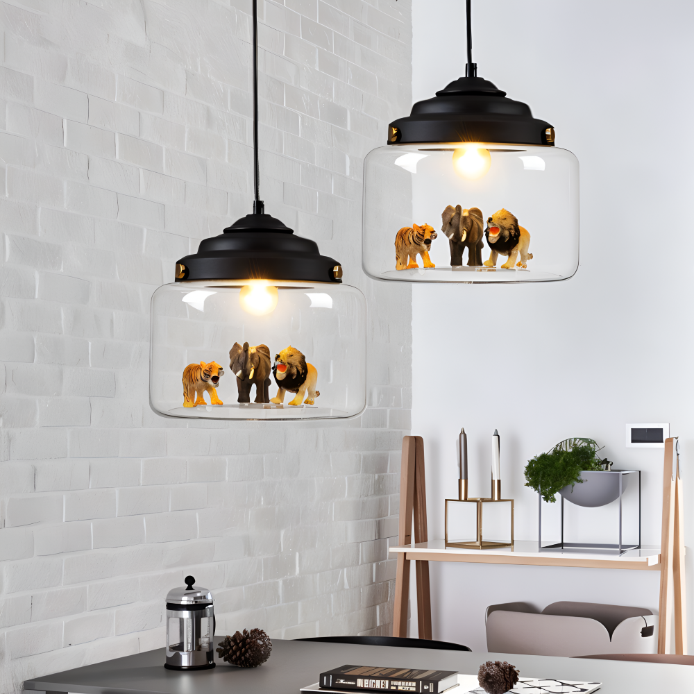 Lampe pour chambre d'enfant au design scandinave, apporte une touche de fantaisie et de sécurité.