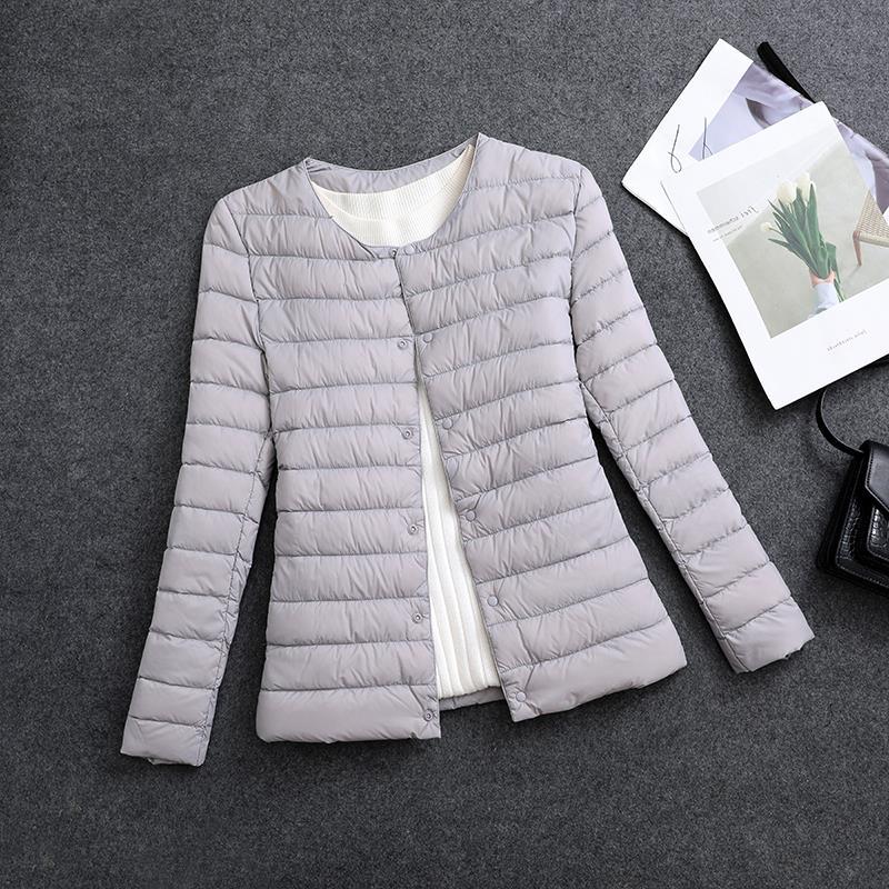 Veste femme isolante chaude, douce et légère. Col rond, confort décontracté en hiver.