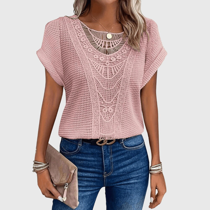 Blouse femme décontractée-chic style Ibiza, confortable, détails dentelle, mode polyvalente printemps été.