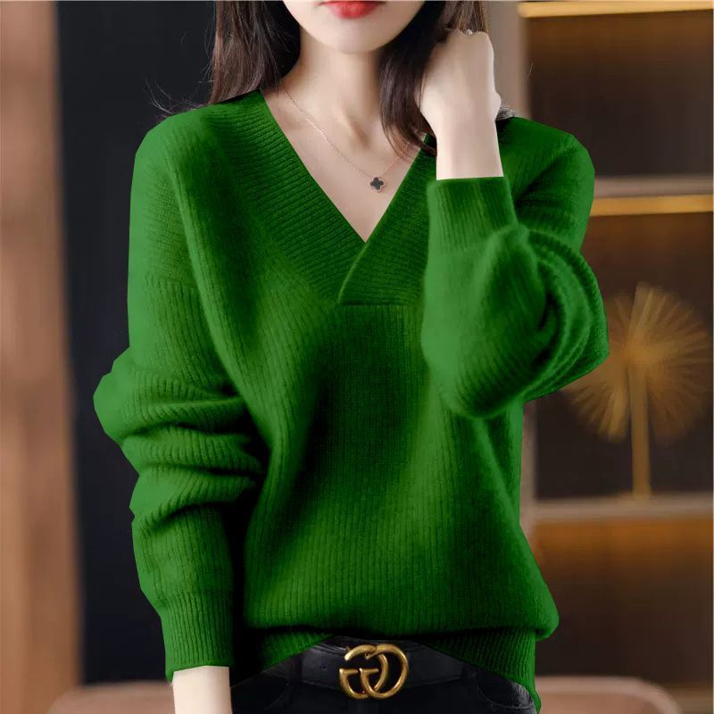 Élégant pull décontracté pour femme, col V, idéal pour un confort quotidien et un style impeccable.