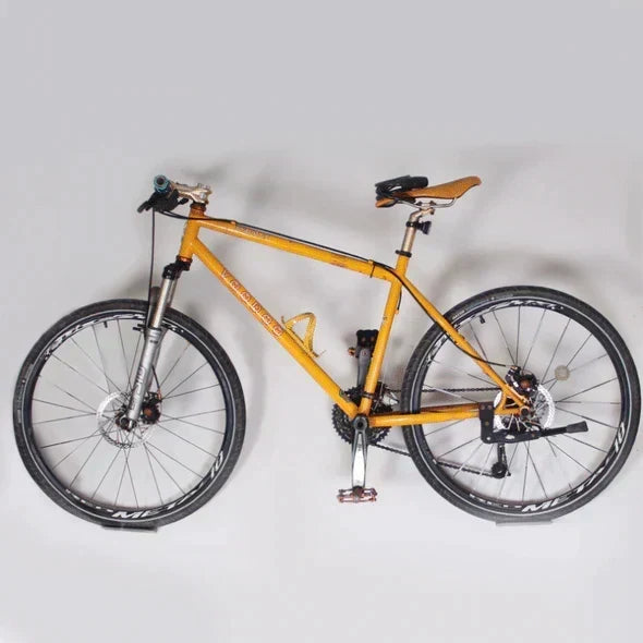 Organisez votre garage avec cet accroche-vélo mural pratique pour tous types de vélos.