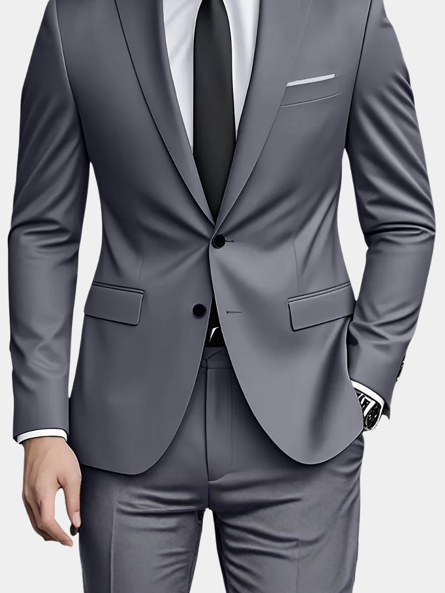 Costume homme deux pièces élégant, coupe slim fit moderne, idéal pour les affaires ou un mariage.
