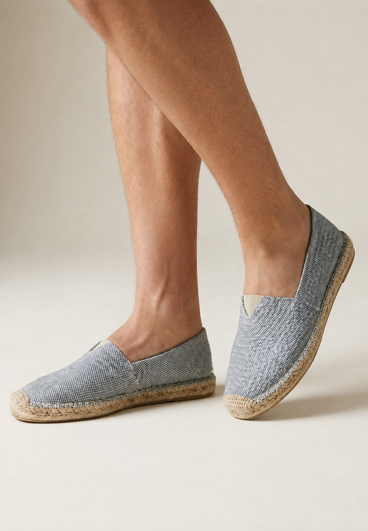 Chaussures été homme slip-on. Espadrilles confortables et décontractées, idéales pour vacances et élégance estivale.