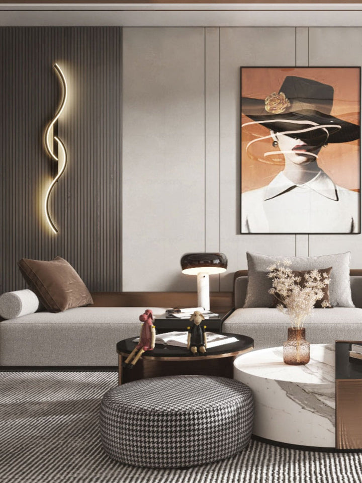 Luminaire mural LED noir, design géométrique moderne, parfait comme applique d'ambiance pour intérieur contemporain.