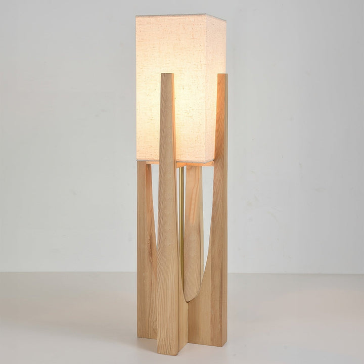 Lampe de sol style japonais Wabi-Sabi, diffuseur en tissu et base en bois, crée une lumière douce pour la chambre.