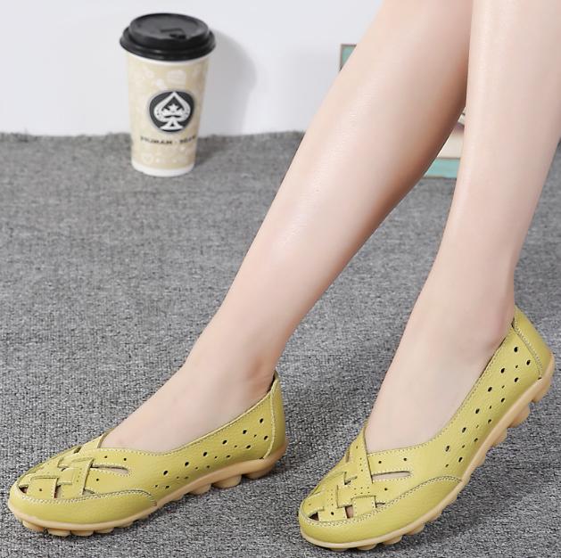 Ballerines légères pour femme, parfaites pour les journées chaudes d'été.