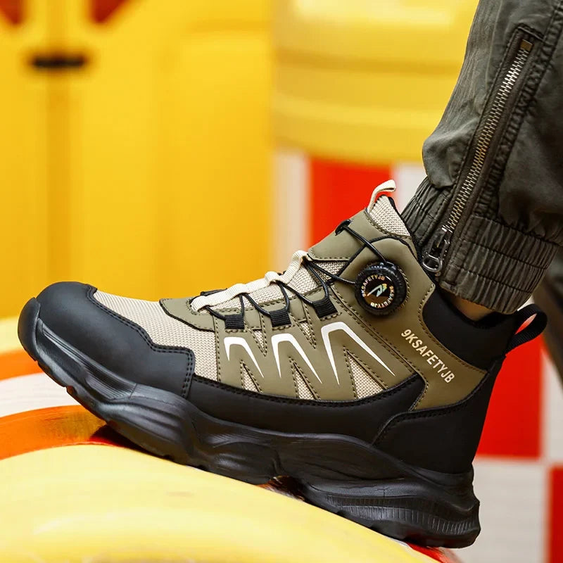 Chaussures de travail montantes de sécurité, robustes et antidérapantes, avec système de fermeture à bouton rotatif.