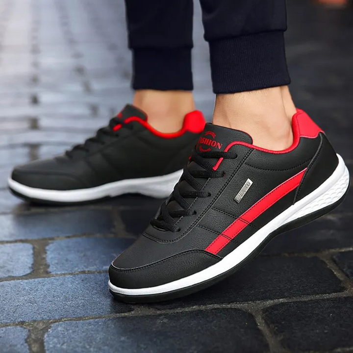 Chaussures homme casual bleues foncées, conçues pour un confort maximal et un style élégant et décontracté.