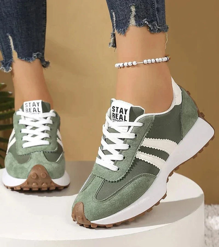 Baskets ergonomiques pour femmes, confort optimal et style décontracté, idéales pour la marche quotidienne.