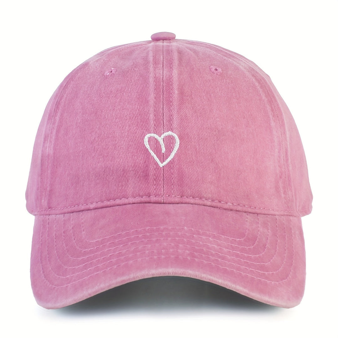 Chapeau d'été femme vintage, coton doux et ajustable. Accessoire mode féminine décontractée.