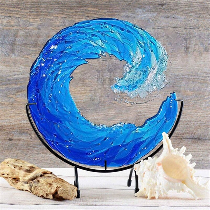 Sculpture artistique AquaWave en verre, représentant une vague océanique pour une touche élégante à votre intérieur.