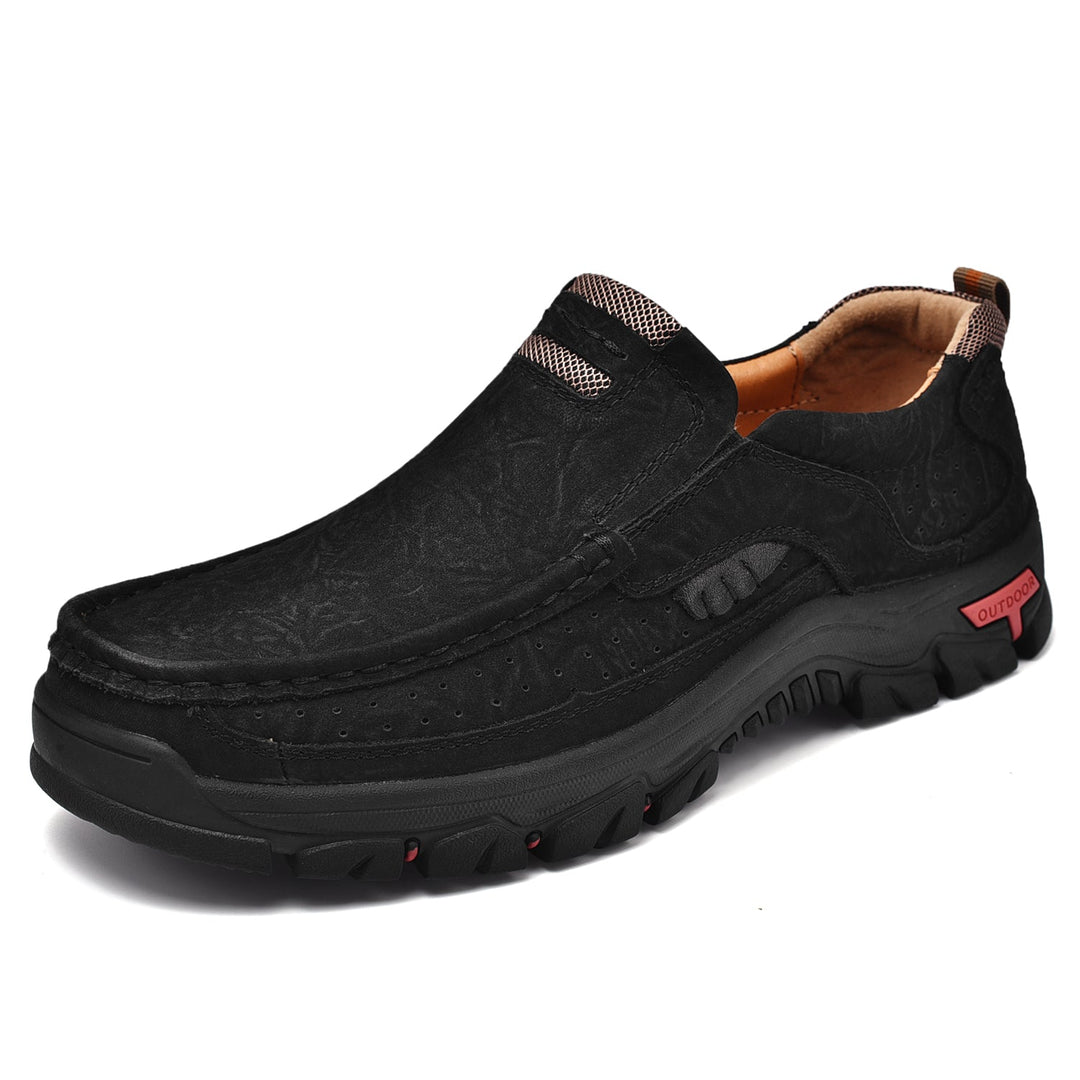 Modèle de bottines homme confortables, conçues pour un soutien orthopédique et un bien-être maximal.