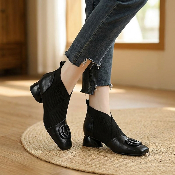 Bottines marron orthopédiques femme, style élégant et confort optimal pour un usage quotidien.