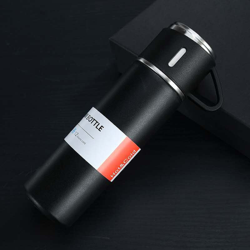 Bouteille isotherme en acier inoxydable pour voyage, garde boissons chaudes/froides. Portable et réutilisable.