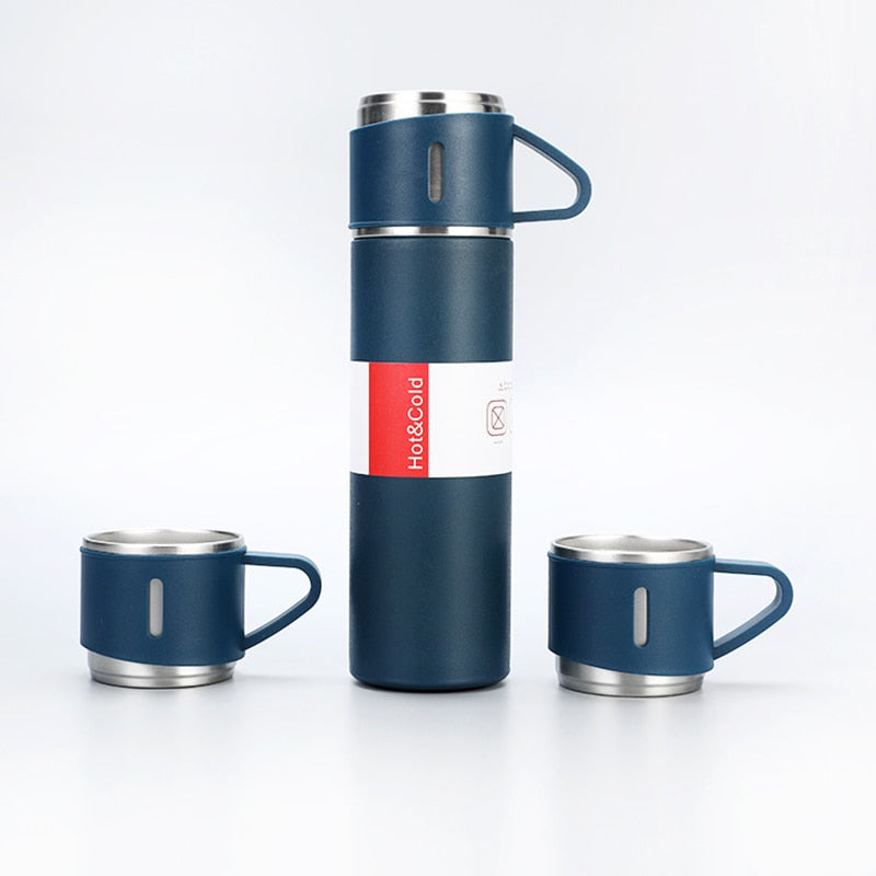 Bouteille isotherme en acier inoxydable, parfaite pour boissons chaudes ou froides. Portable, réutilisable.