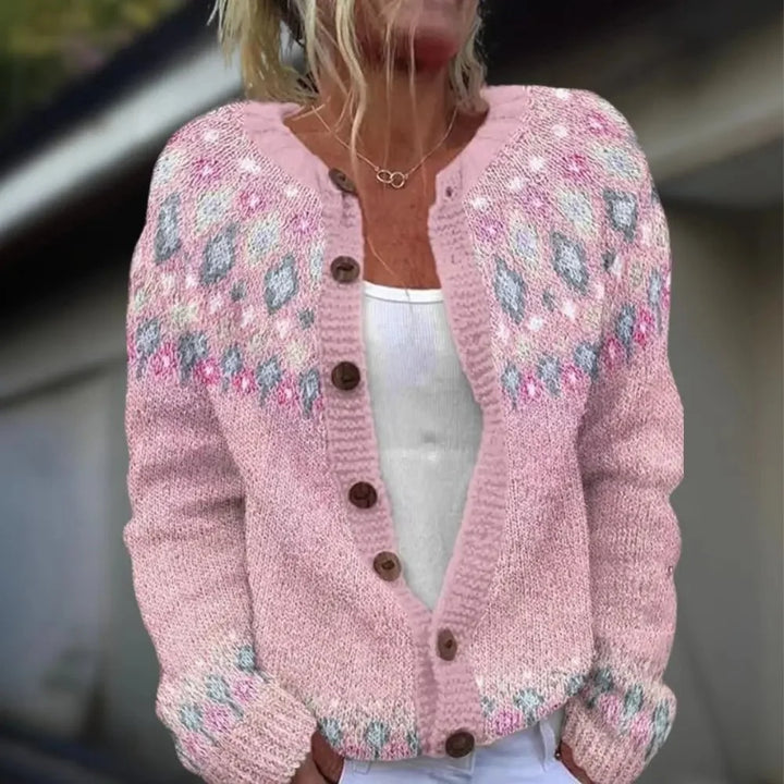 Cardigan léger femme imprimé, confortable et chic, idéal pour les journées de printemps ou d'automne.