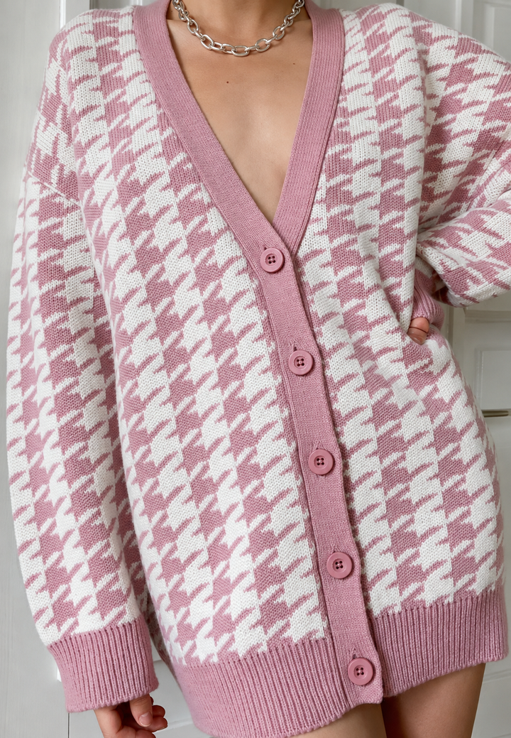 Mode femme: cardigan imprimé oversize confortable, parfait pour superposer en toute saison.