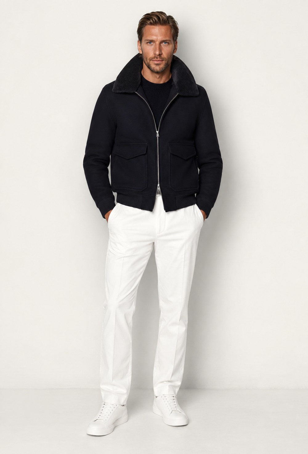 Blouson bomber homme noir avec col doux confortable, parfait pour l'automne et l'hiver. Vêtement élégant.