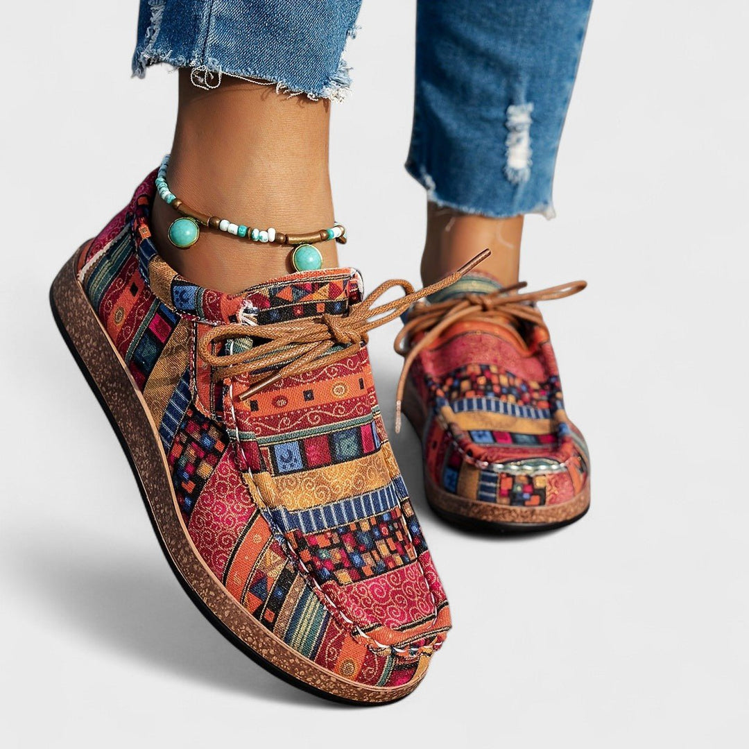 Paire de chaussures basses légères et confortables pour femmes, parfaites pour un style casual printemps/été et la marche.