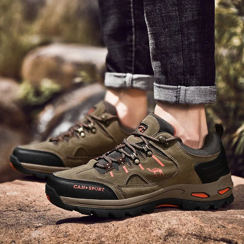 Modèle de chaussures de randonnée unisexes, imperméables, confortables pour la neige et le trekking.